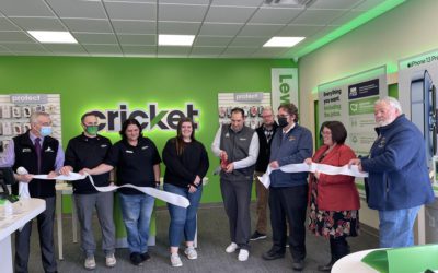 Lewiston Celebrates Opening of Cricket Wireless with Ribbon Cutting
